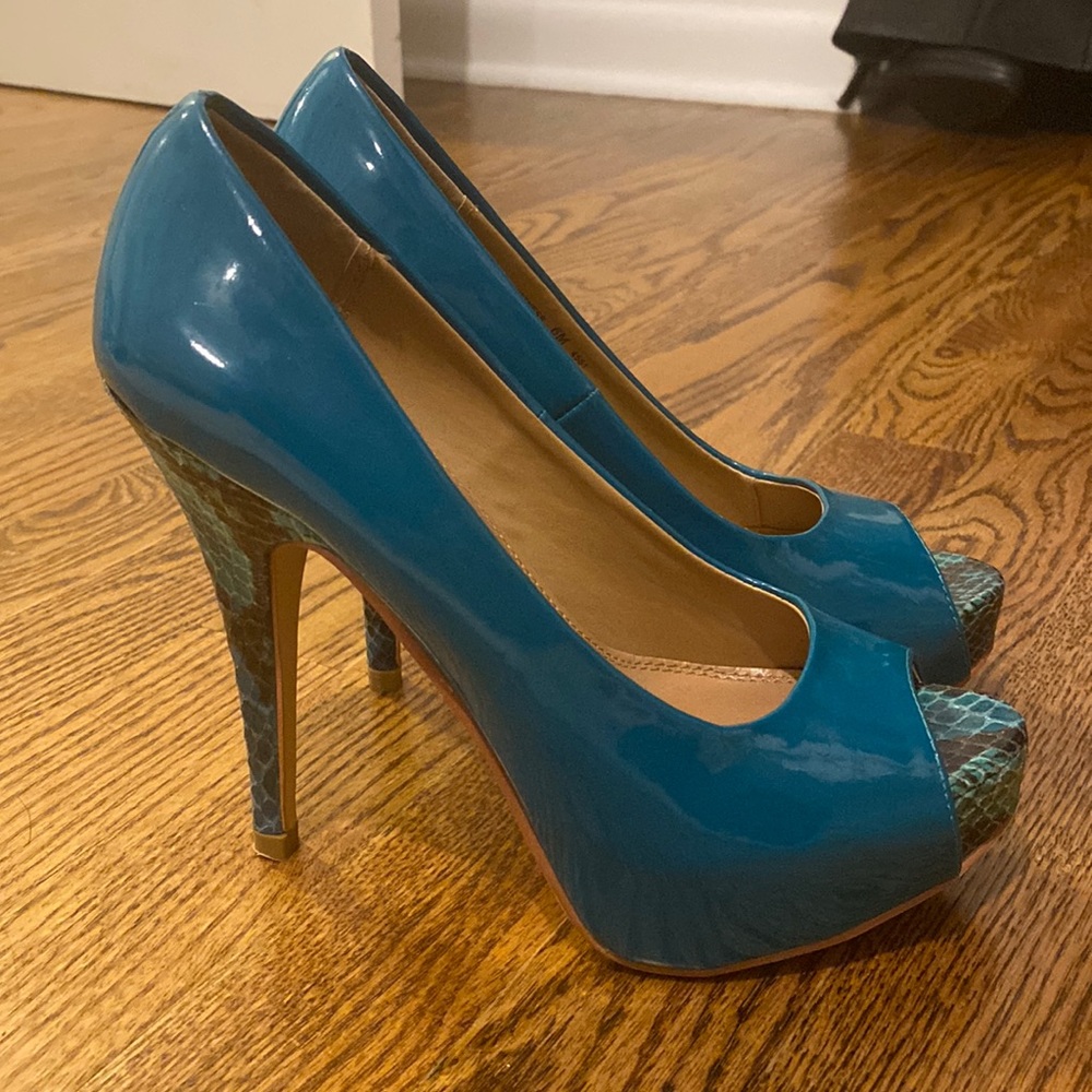 Teal & snake skin printed heels